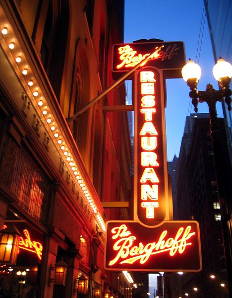 Chicago-The-Berghoff